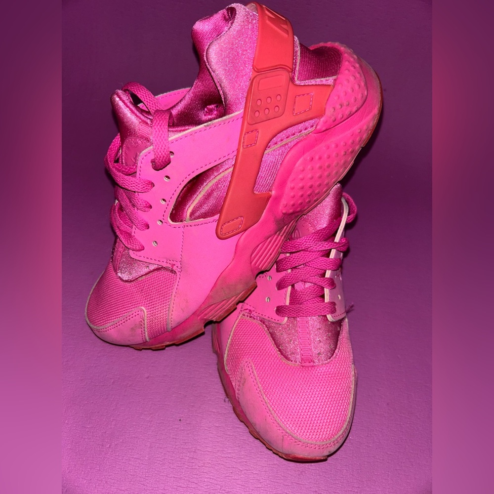 Nike huarache big kid size 6 pink
